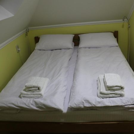 Sweet Home Hostel / Guest House Chernivtsi Ngoại thất bức ảnh