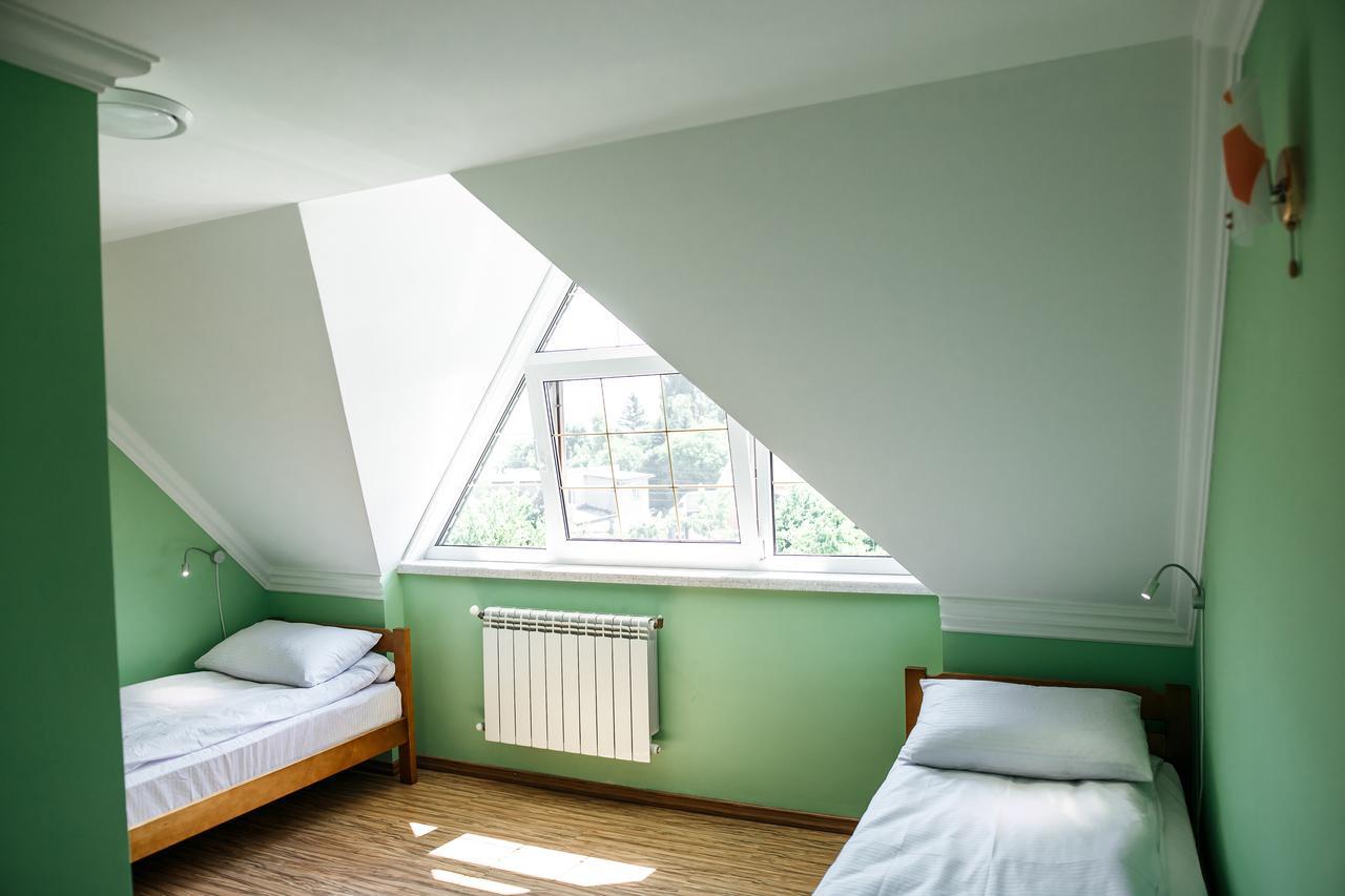 Sweet Home Hostel / Guest House Chernivtsi Ngoại thất bức ảnh