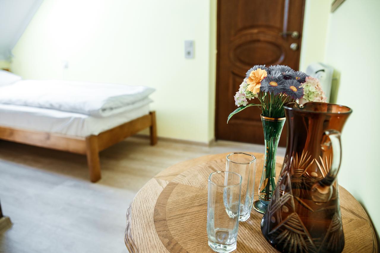 Sweet Home Hostel / Guest House Chernivtsi Ngoại thất bức ảnh