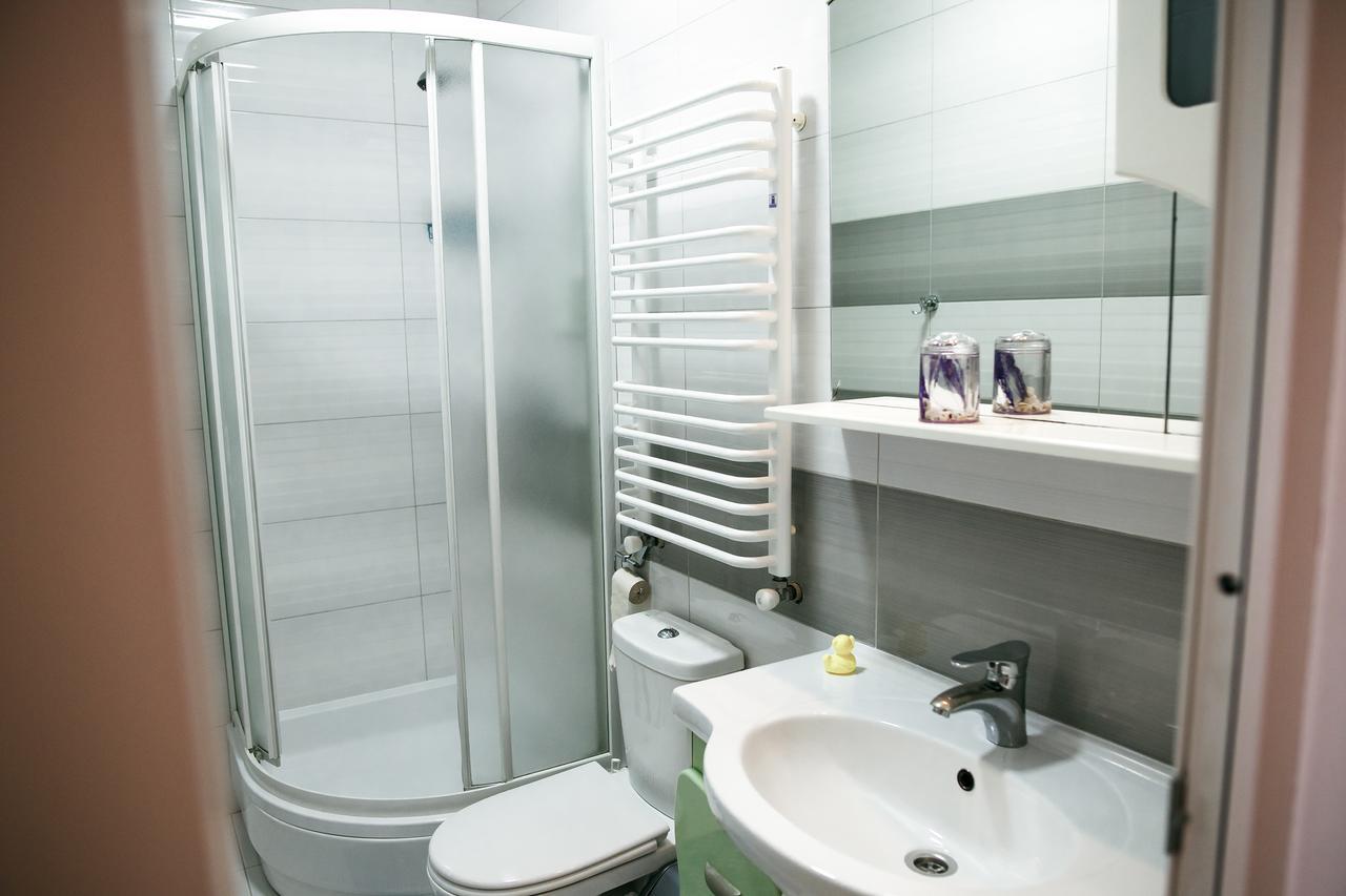 Sweet Home Hostel / Guest House Chernivtsi Ngoại thất bức ảnh