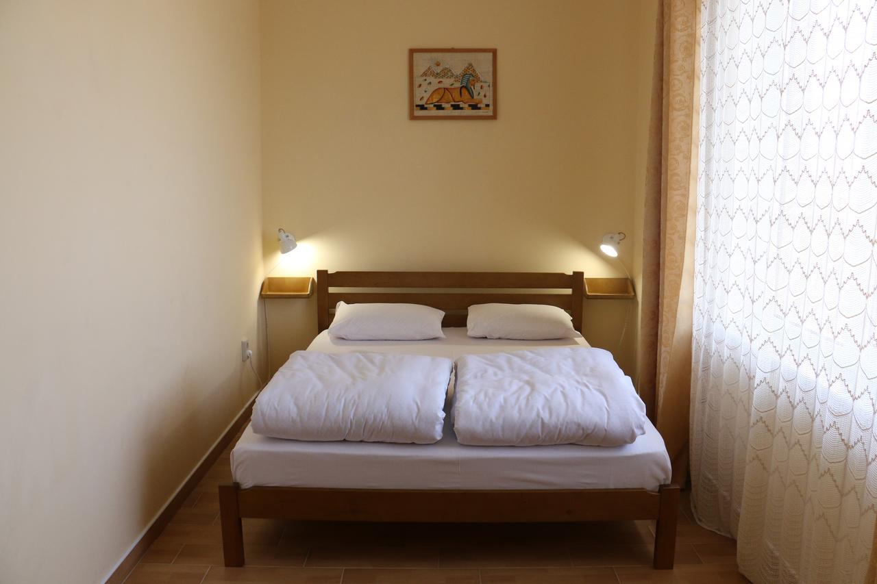 Sweet Home Hostel / Guest House Chernivtsi Ngoại thất bức ảnh
