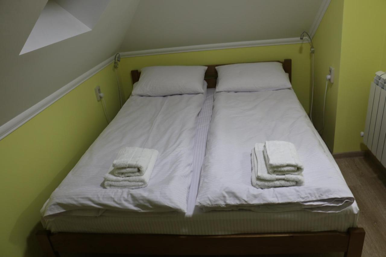 Sweet Home Hostel / Guest House Chernivtsi Ngoại thất bức ảnh